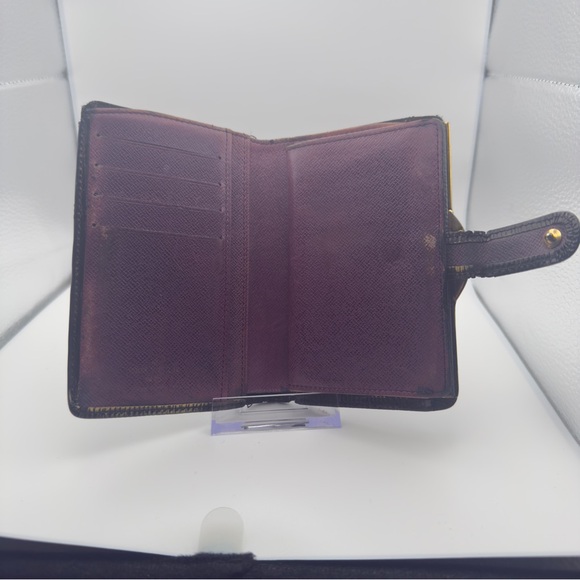 Louis Vuitton Black Epi Leather French Purse Wallet Gold | Women’s | Used | - Picture 5 of 10